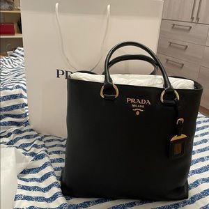 Brand new Prada tote